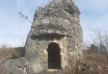 Tajanstvena stijena u Ratajima- isposnica i svečev grob, zajedničko nasljeđe pravoslavaca i muslimana