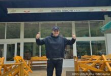 Aco Pejović uživao u prirodnom raju na obali Ćehotine