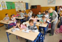 Đaci se vraćaju u klupe: U Srpskoj danas nastavljena nastava
